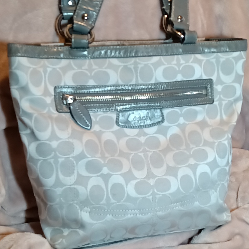 1244 Coach Shoulder Bag Rare Euc Looks Brand New Never Used